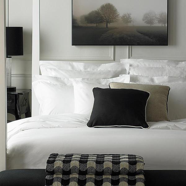 How to make your Hotel Bedroom perfect!