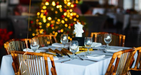 Top 10 tips for a perfect Christmas Dinner Party