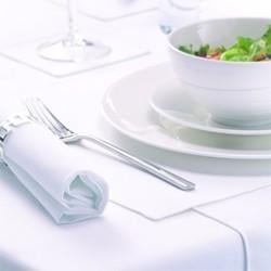 How to Create the Perfect Christmas Dinner Setting