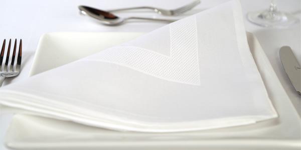 The Perfect Table Linen Setting
