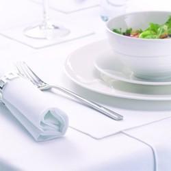 How to Create the Perfect Christmas Dinner Setting